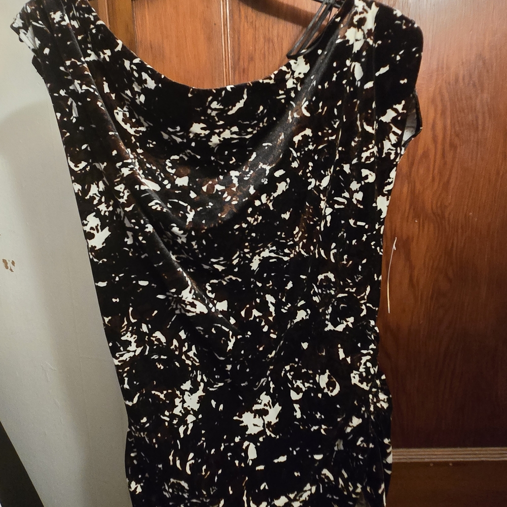 Nwt INC International Concepts Velvet Black and White Abstract Drape-Neck Top